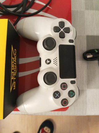 PS4 Spiderman Edición Especial Roja con dos mandos