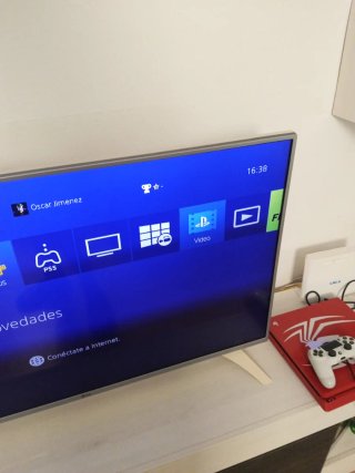 PS4 Spiderman Edición Especial Roja con dos mandos