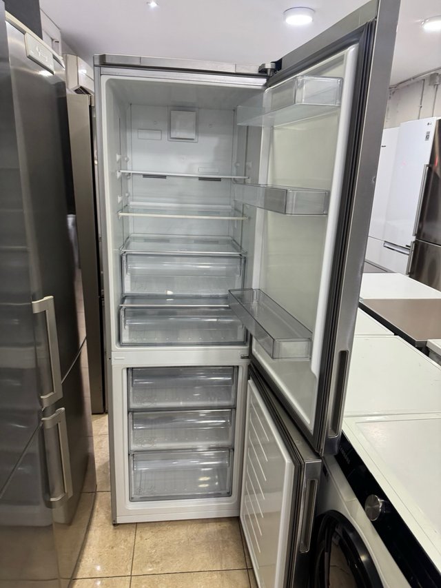 Nevera Grundig Combi