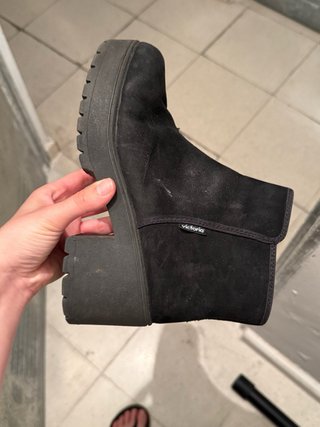 Botines Victoria Negros