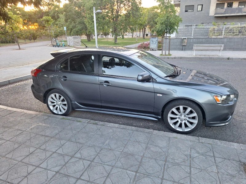 Mitsubishi Lancer 2009 - foto 1