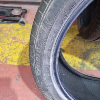 Neumáticos 275/40ZR20 106w