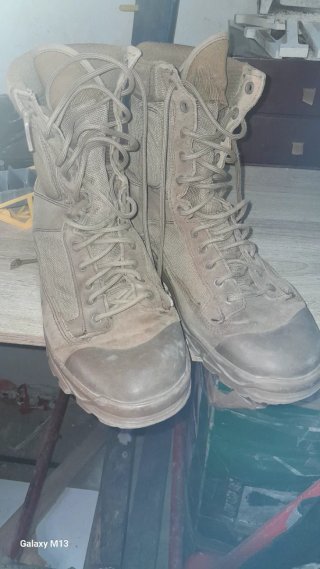 Botas de montaña coyote talla 43