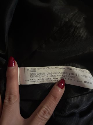 Abrigo estilo Chanel Zara negro