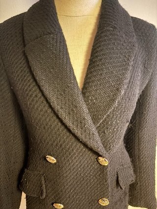 Abrigo estilo Chanel Zara negro