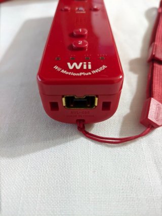 Mando Wii Motion Plus Rojo con Nunchuk