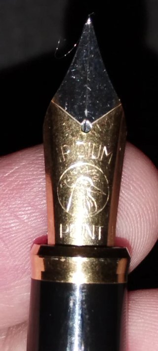 Pluma Vintage Genius Taiwán Negra Dorada