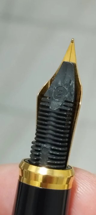 Pluma Vintage Genius Taiwán Negra Dorada