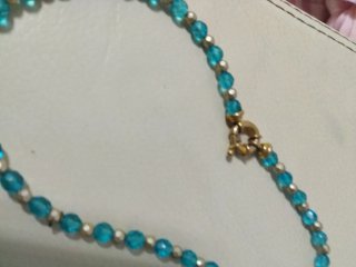 Collar turquesa y dorado