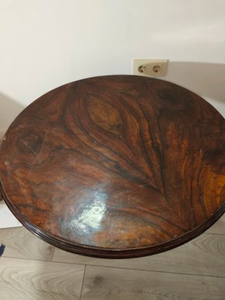 Mesa auxiliar redonda de madera