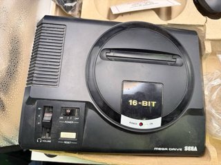 Sega mega drive 2 II con scatola e accessori