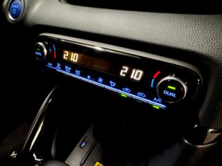 TOYOTA Yaris 1.5 120H Style Plus