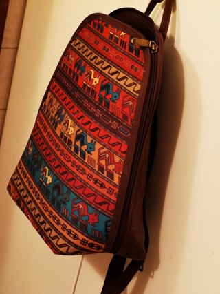 Bolso mochila tejido Kilim multicolor
