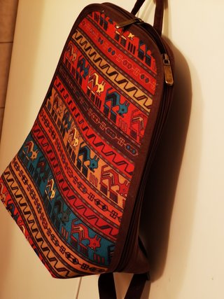 Bolso mochila tejido Kilim multicolor
