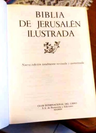 La Biblia de Jerusalén. Tres volúmenes.