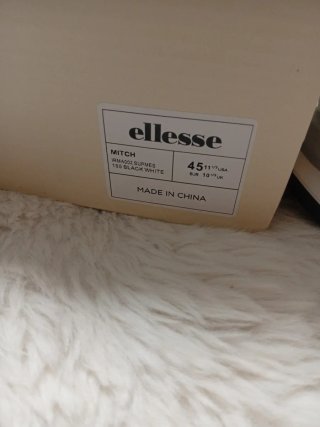Zapatillas Ellesse Negras y Blancas