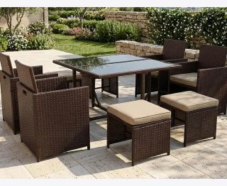 Conjunto mesa y 4 sillas +4 puff ratán terraza