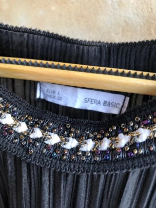 Vestido negro largo plisado