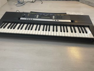 Teclado Yamaha PSR E243