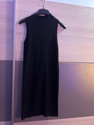 Vestido negro sin mangas