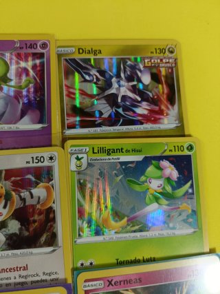 Lote de 12 Cartas Pokémon Holográficas Varias...