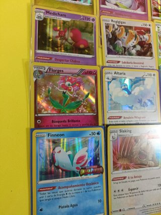 Lote de 12 Cartas Pokémon Holográficas Varias...