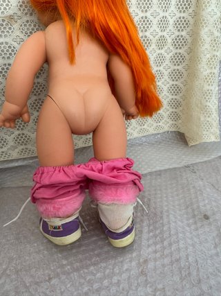 Muñeca Pocas Pecas Denaenas 44 cm