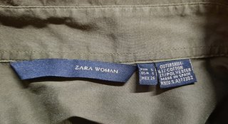Camisa Zara Woman caqui talla S manga larga