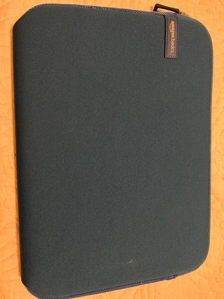 Funda Amazon Basics para portátil color verde azul