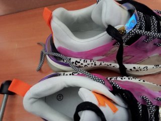 Zapatillas deportivas mujer local