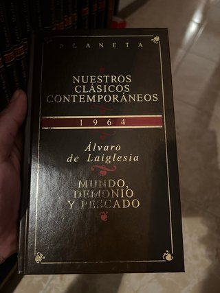 Colección de libros antiguos en venta