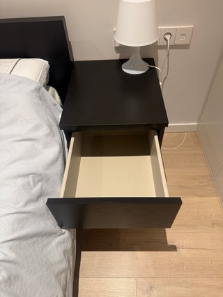 2 Mesitas de noche Ikea MALM marrón-oscuro.
