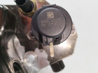 BOMBA INYECCION A6420701201