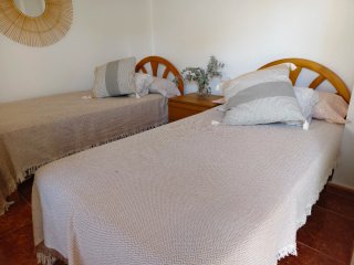 2 camas de madera