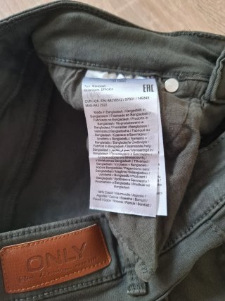 Pantalón cargo Only verde militar