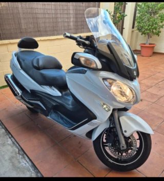 Suzuki Burgman 650 Executive