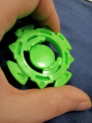 Beyblade Metal Driger più parti extra