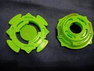 Beyblade Metal Driger più parti extra