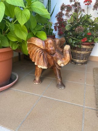 Figuras madera buda/elefantMueble cajonero jirafa