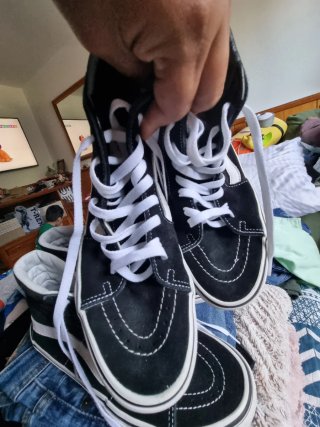 Zapatillas Vans Sk8-Hi Negras y Blancas  caña alta