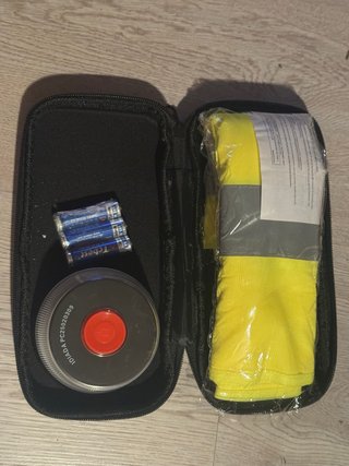 Kit Baliza V16 y Chaleco Reflectante