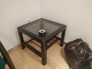 Tavolino basso per soggiorno in legno e metallo