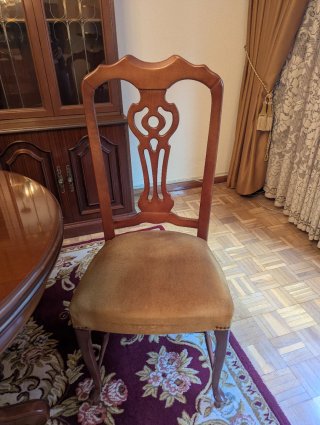 Mesa de comedor de madera y 6 sillas