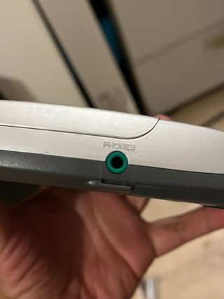 Sony CD Walkman D-C21 Digital MEGA BASS