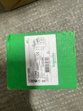 Contattore Schneider Electric TeSys LC1D12BD 24Vcc