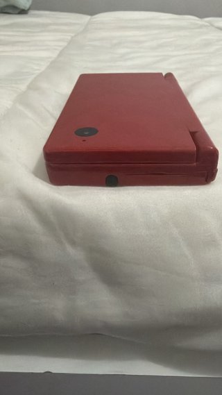 Nintendo DSi Viola + Batteria Cellonic