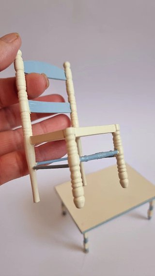 Set tavolo e sedia in miniatura 1:12