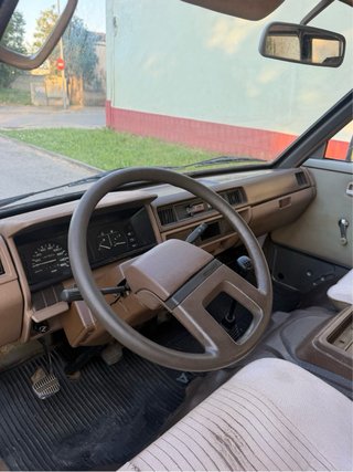Nissan Vanette 1990