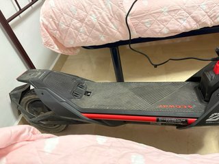 Patinete eléctrico Segway con cargador