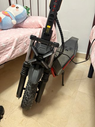 Patinete eléctrico Segway con cargador